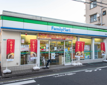 ファミリーマート 学芸大学駅南店の画像1