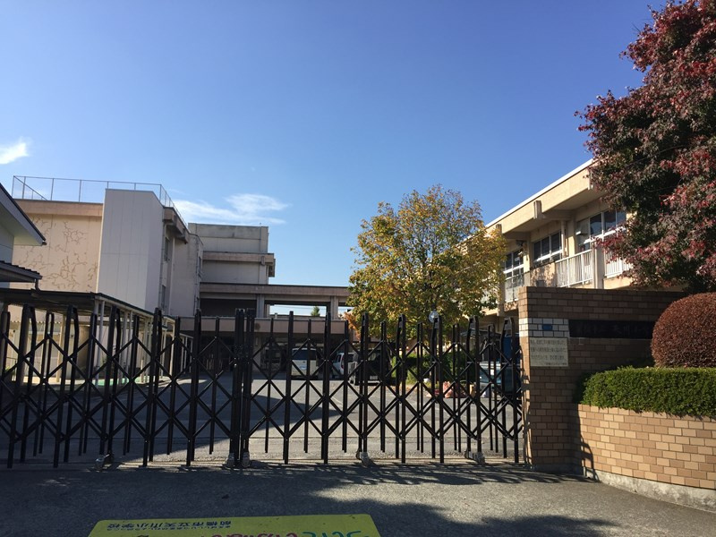 天川小学校の画像