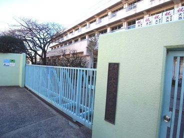 大森東中学校の画像1