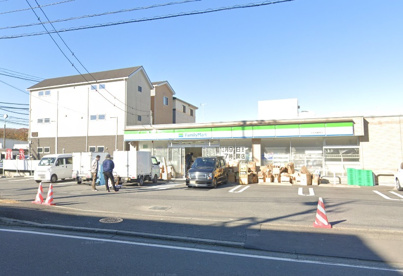 ファミリーマート 大和西鶴間店の画像1