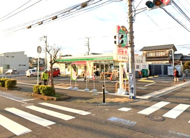 ローソンストア100 LS南林間七丁目店の画像1