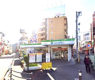 ファミリーマート 南林間駅前店の画像1