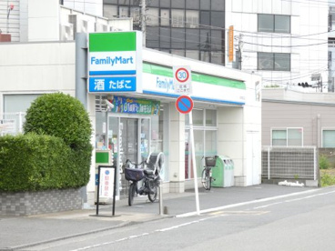 ファミリーマート 橋本駅南口店の画像1