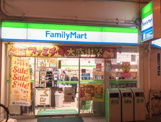 コンビニエンスストア ファミリーマート 地下鉄昭和町駅前店