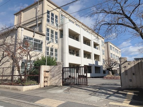 京都市立桃陵中学校の画像