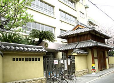 茨木市立 茨木小学校の画像1
