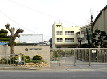 茨木市立 春日小学校の画像1