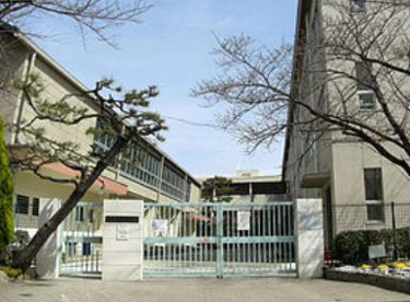 茨木市立 三島小学校の画像1