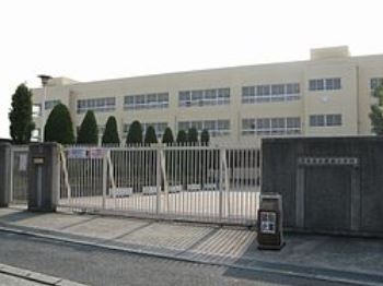 茨木市立 穂積小学校の画像1