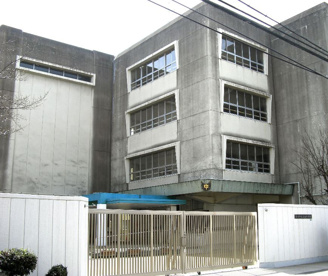 茨木市立三島中学校の画像1