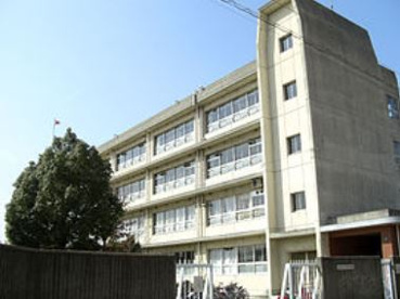 茨木市立平田中学校の画像1