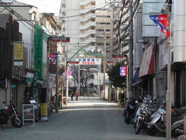 学園通りの画像2