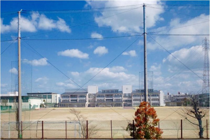 八尾市立桂中学校の画像1