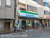 ファミリーマート JR大久保駅北店