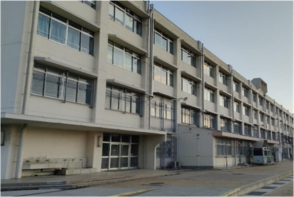 八尾市立曙川南中学校の画像1
