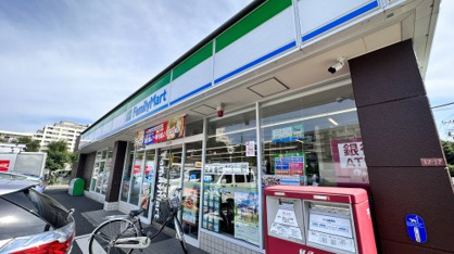 ファミリーマート 杉並人見街道店の画像1
