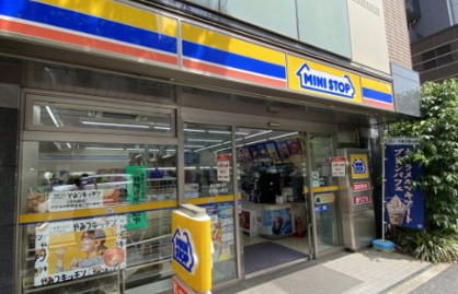 ミニストップ 新宿大京町店の画像1