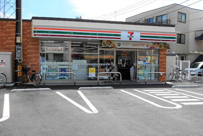 セブンイレブン 横浜日吉3丁目店の画像1