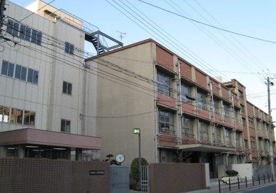 大阪市立三稜中学校の画像1