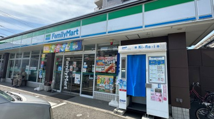 ファミリーマート 東大和桜が丘店の画像1