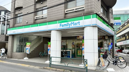 ファミリーマート 三鷹杏林前店の画像1