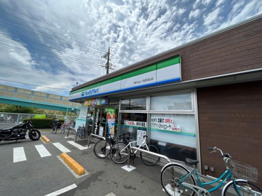 ファミリーマート 東村山八坂駅前店の画像1