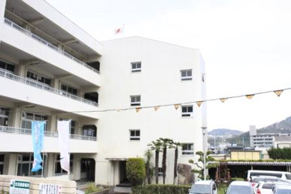 広島市立 八幡小学校の画像2
