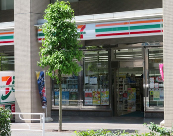 セブンイレブン　横浜鶴屋町２丁目店の画像1