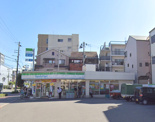 コンビニエンスストア ファミリーマート野里一丁目店