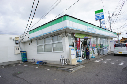 ファミリーマート岡野つくば松野木店の画像1