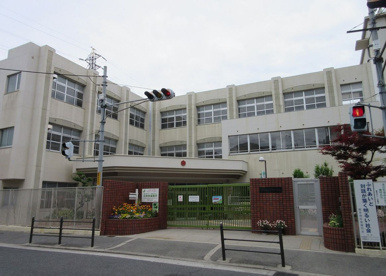 鶴見小学校の画像1