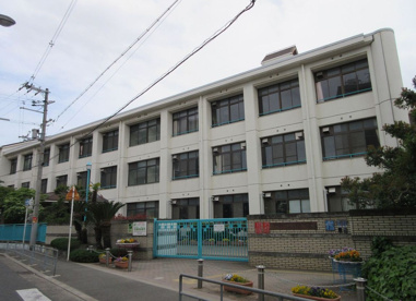 鶴見南小学校の画像1