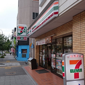 セブン-イレブン 名古屋桜本町店の画像1