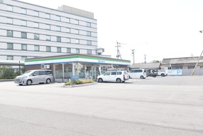 ファミリーマート北方浜平店の画像1