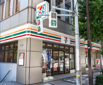 セブン-イレブン 中央区八丁堀４丁目店の画像1