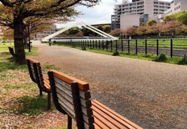 新横浜駅前公園