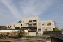 尼崎市立中央図書館