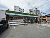 ファミリーマート 城東えなみ店