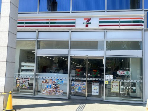 セブンイレブン 横浜センター南駅前店