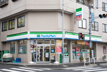ファミリーマート 神大入口店の画像1