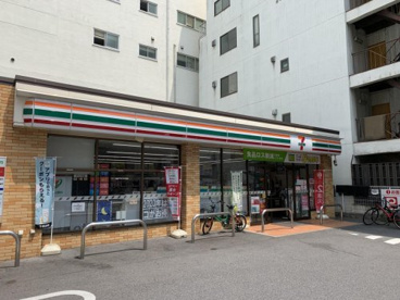 セブン-イレブン 名古屋丸の内３本町通店の画像1