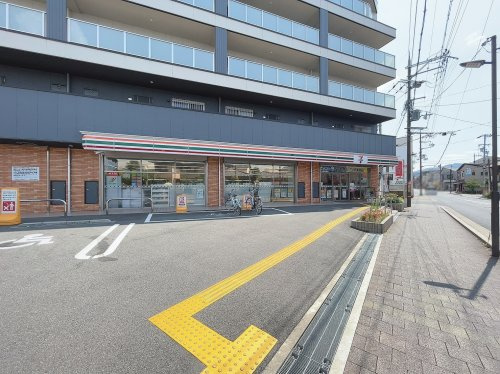 セブンイレブン 向日東田中瀬店の画像