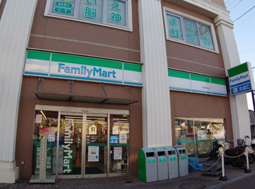 ファミリーマート　サンズ戸塚駅北店の画像1