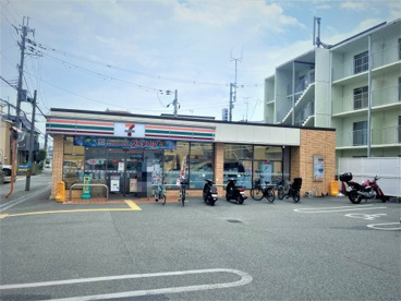 セブンイレブン　豊中桜の町５丁目店の画像1