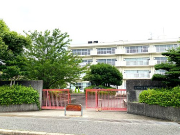 宝塚市立中山五月台中学校の画像1