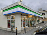 コンビニエンスストア ファミリーマート 南城馬天入口店