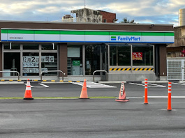 ファミリーマート首里石嶺球場前店