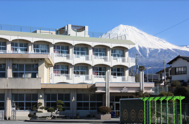 富士市立鷹岡小学校の画像