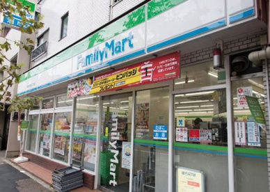 ファミリーマート 新宿中落合三丁目店の画像1
