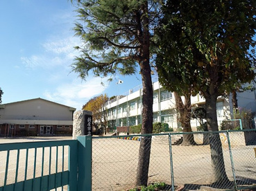 新座市立片山小学校の画像1